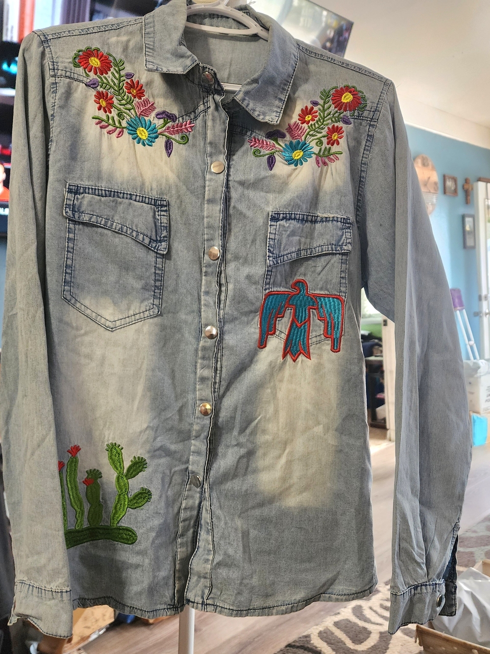 Light Wash Embroidered Denim Shirt - Blue Floral & Cactus Sz Lrg